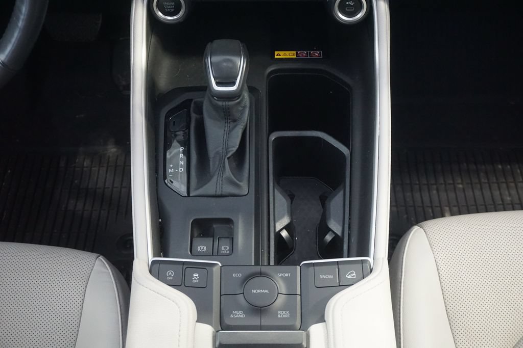 Used 2024 Toyota Grand Highlander AWD image 30