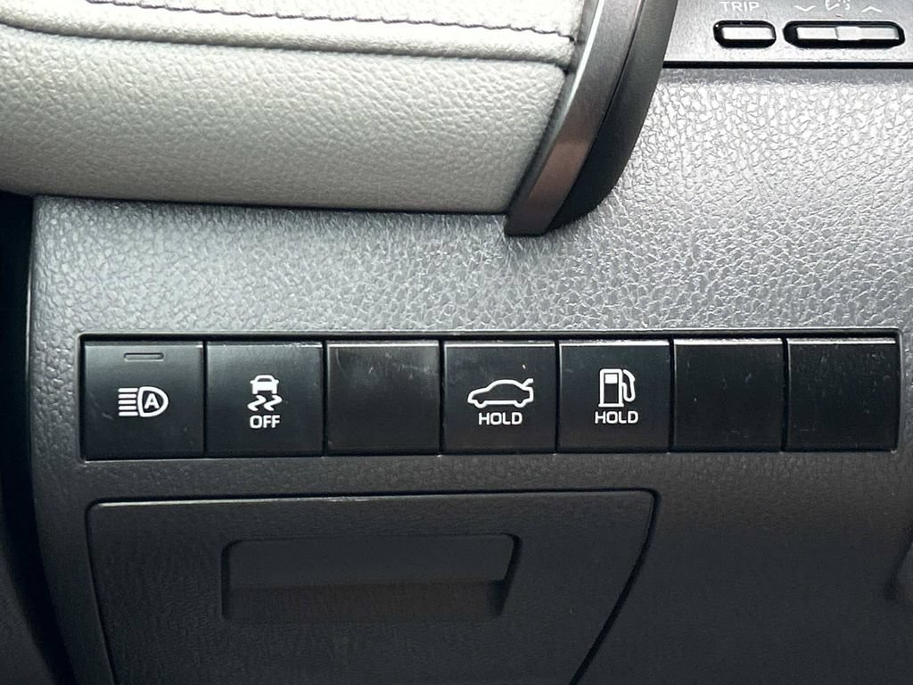 Used 2023 Toyota Camry XLE FWD image 38