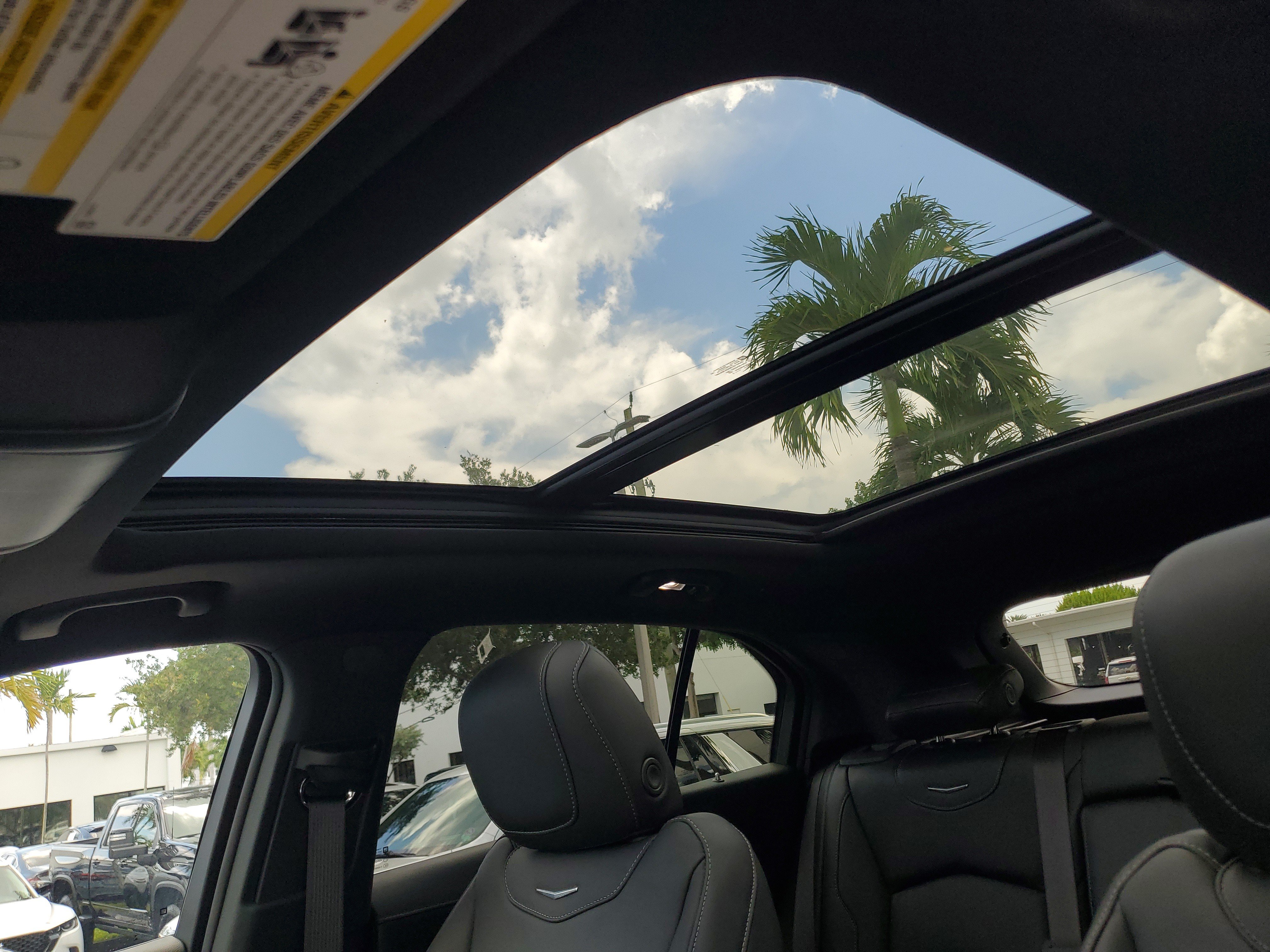 Certified 2023 Cadillac XT4 Luxury w/ Cold Weather Package FWD image 23