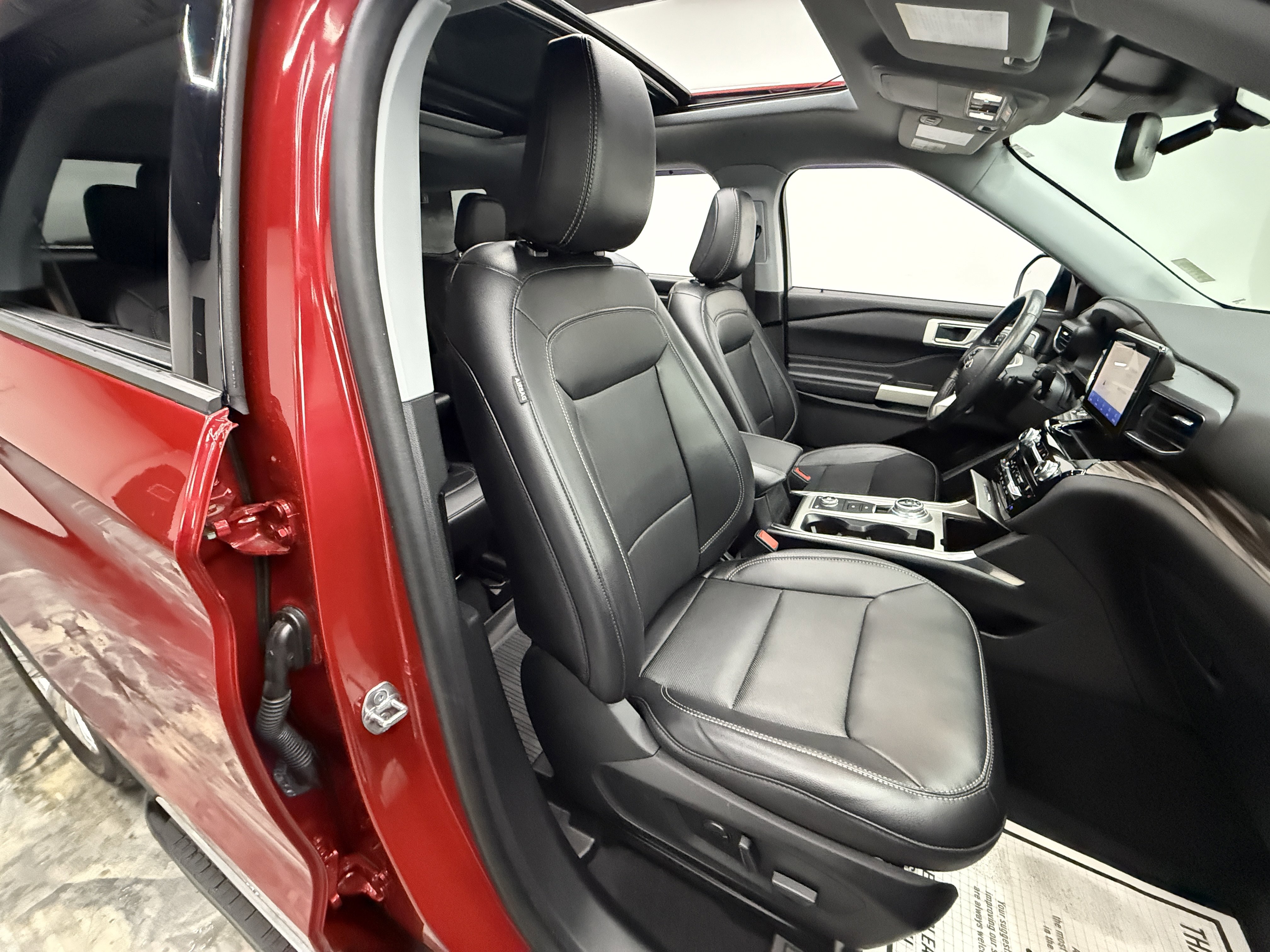 Used 2021 Ford Explorer Limited image 24