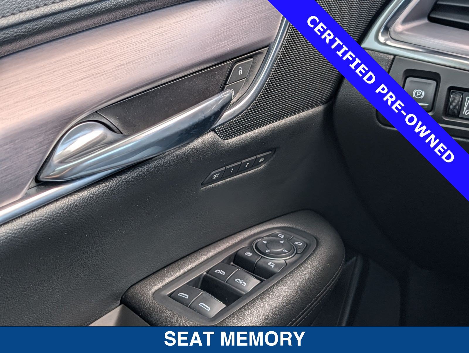 Used 2017 Cadillac XT5 Luxury w/ Driver Awareness Package FWD image 25