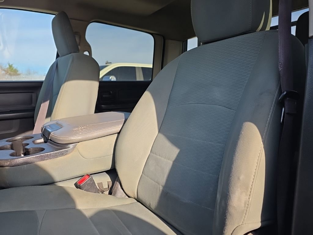 Used 2016 RAM 3500 Tradesman w/ Chrome Appearance Group AWD/4WD image 14