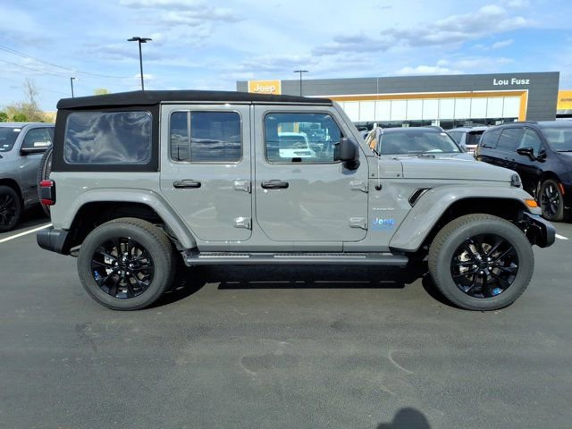 Used 2023 Jeep Wrangler Unlimited Sahara w/ Cold Weather Group image 28