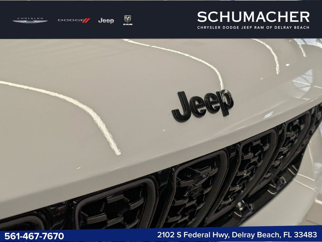 New 2025 Jeep Grand Cherokee Summit AWD/4WD image 11