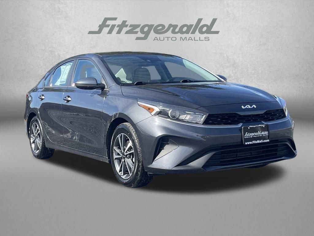 Used 2022 Kia Forte LXS image 1