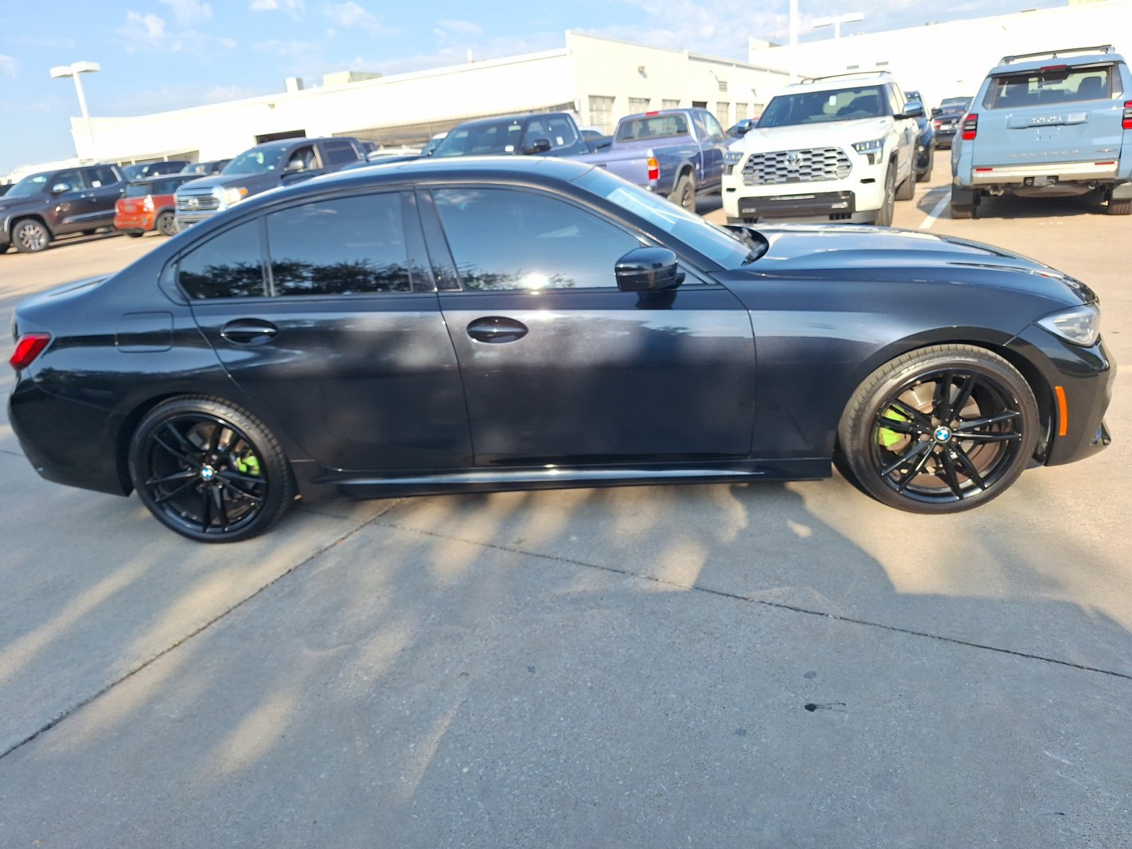 Used 2020 BMW 330i Sedan w/ M Sport Package RWD image 7
