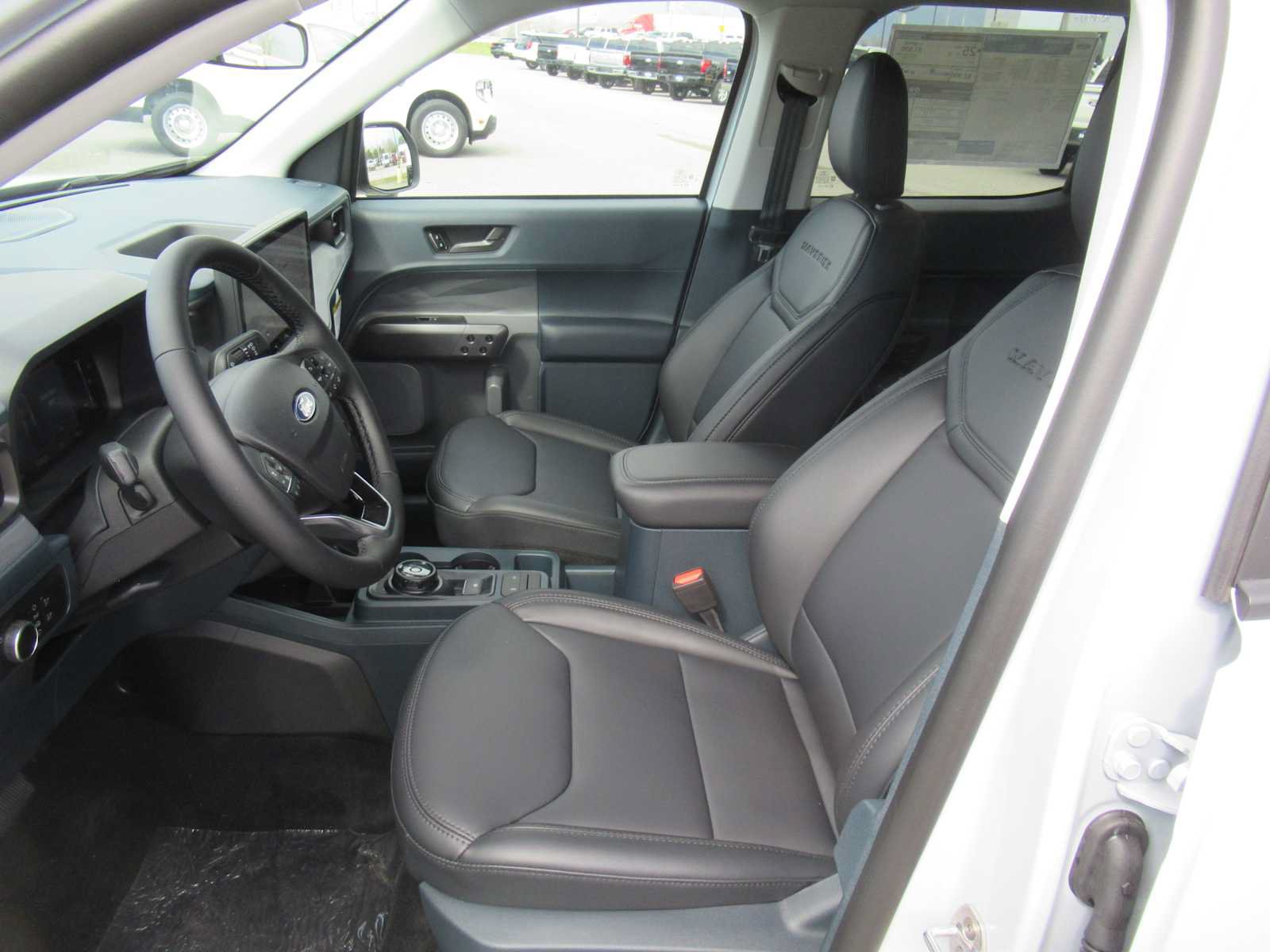 New 2026 Ford Maverick Lariat w/ Black Appearance Package AWD/4WD image 17