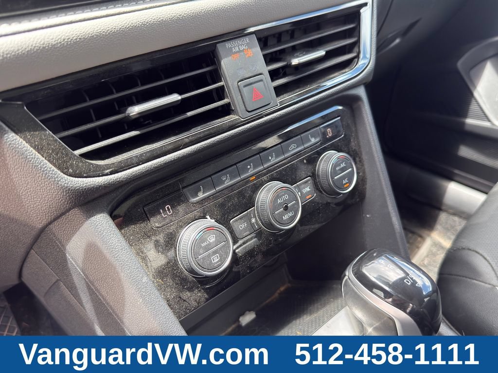 Used 2022 Volkswagen Taos SEL w/ Panoramic Sunroof Package FWD image 16
