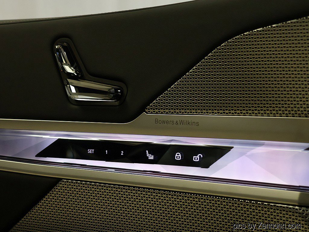 Used 2026 BMW 760i xDrive w/ Executive Package image 27