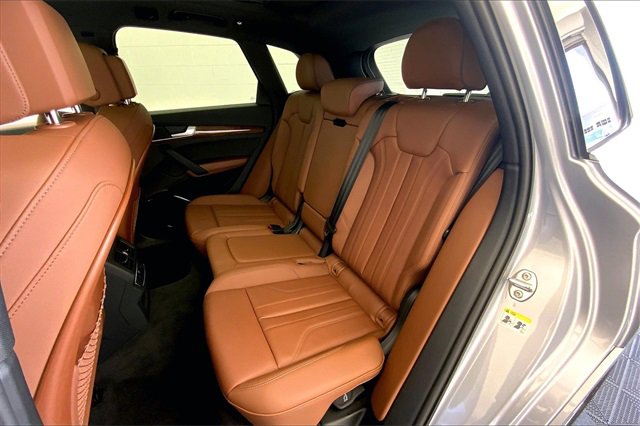 Certified 2024 Audi Q5 e Premium w/ Convenience Package image 26