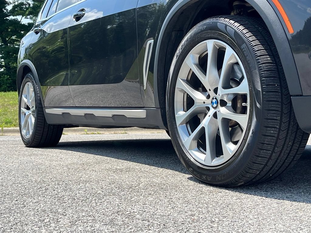 Used 2021 BMW X5 xDrive40i w/ Premium Package AWD/4WD image 9