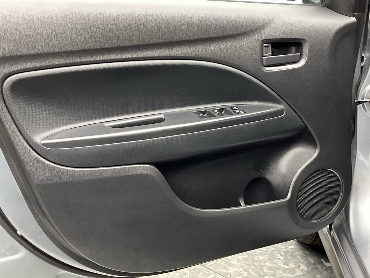 Used 2020 Mitsubishi Mirage G4 LE FWD image 6