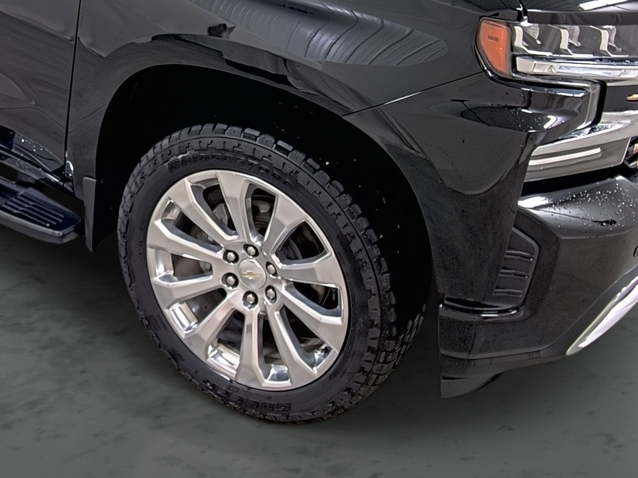 Used 2021 Chevrolet Silverado 1500 High Country w/ Technology Package AWD/4WD image 15