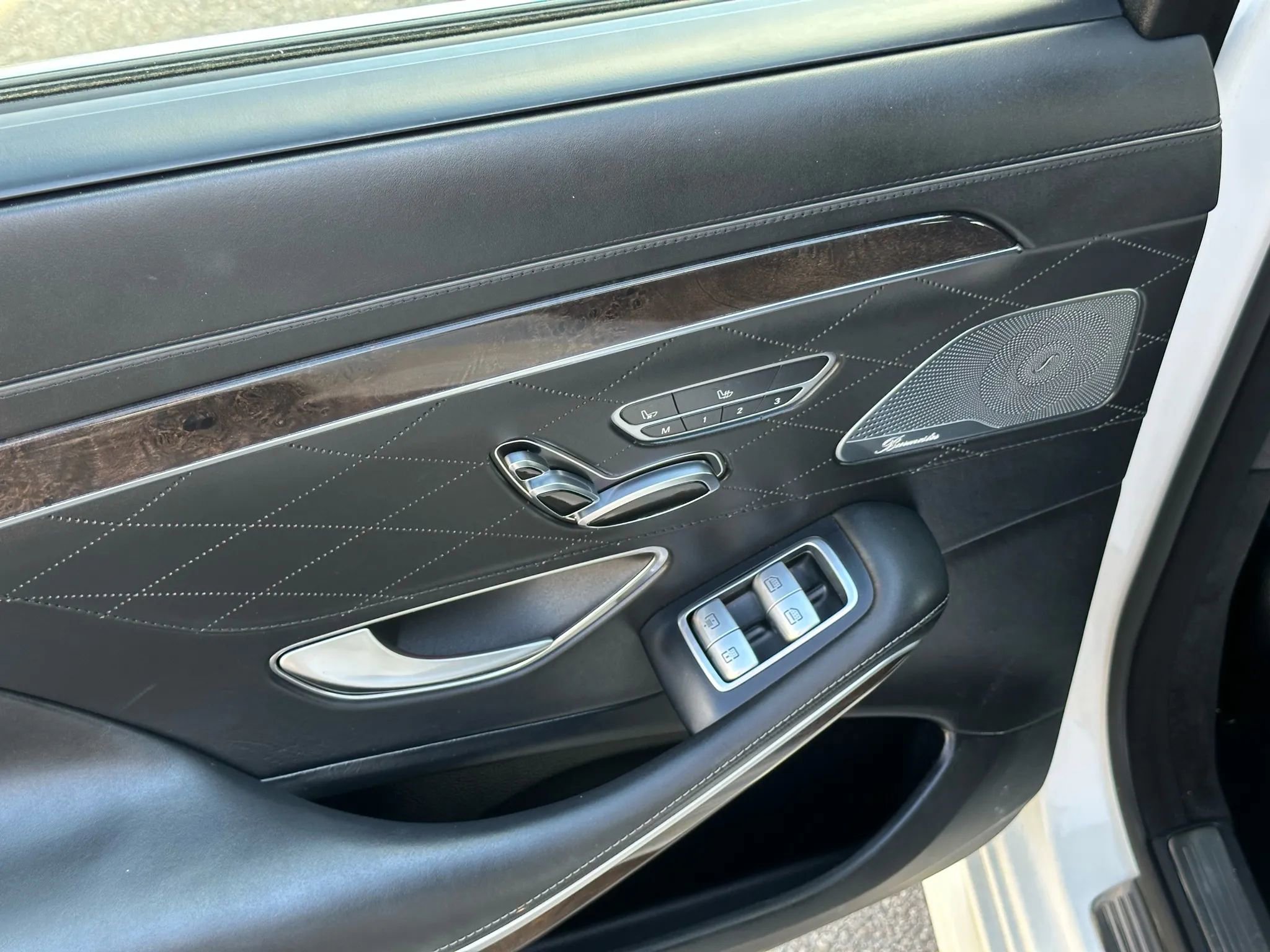 Used 2015 Mercedes-Benz S 550 4MATIC Sedan image 18