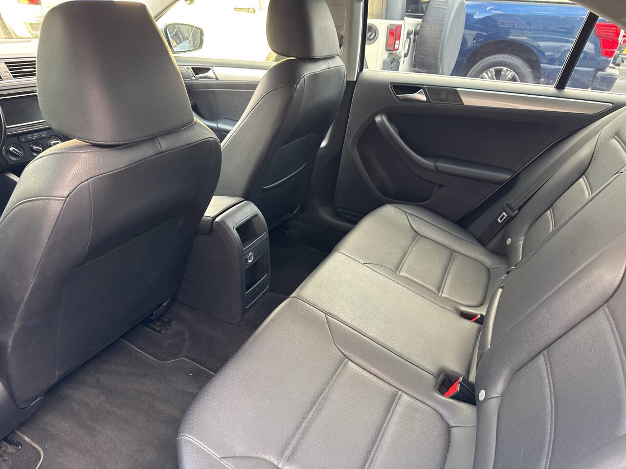 Used 2015 Volkswagen Jetta Sport image 18