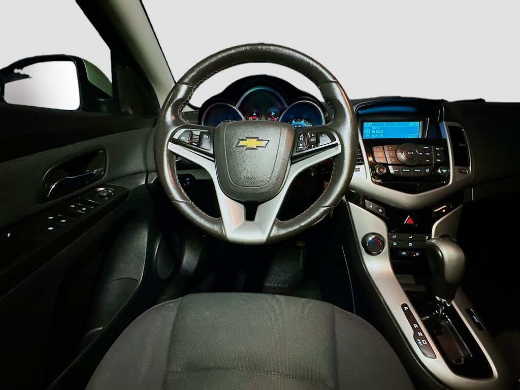 Used 2014 Chevrolet Cruze LT image 30