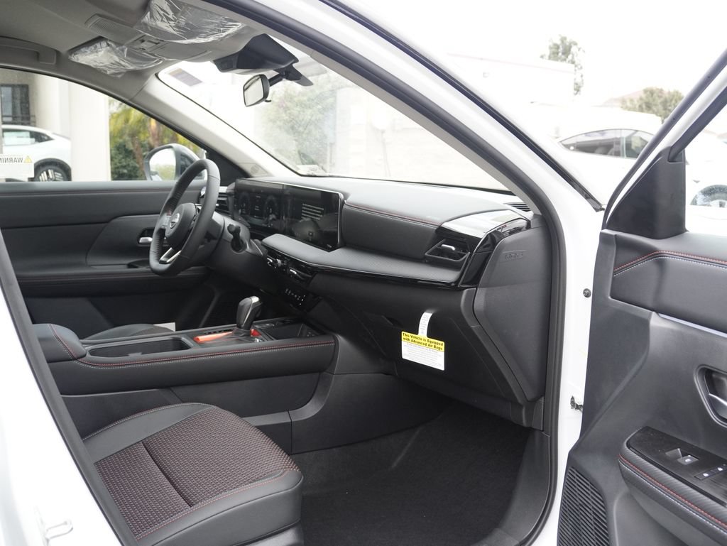 New 2026 Nissan Kicks SR FWD image 20