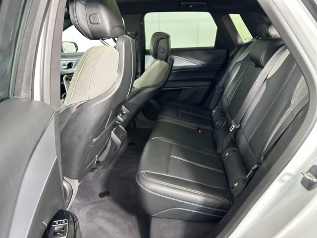 Used 2024 Cadillac Lyriq Tech image 25