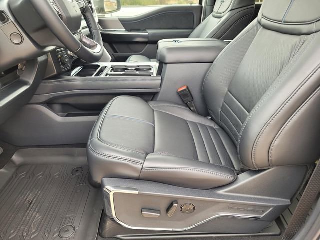 New 2026 Ford F250 Platinum w/ FX4 Off-Road Package image 8