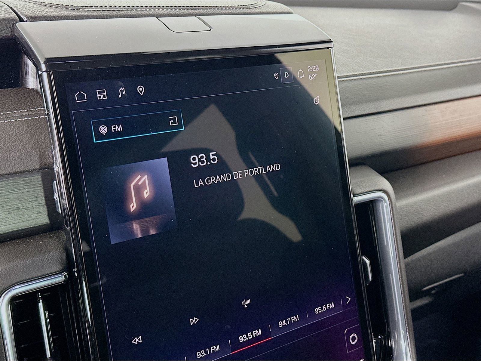 Used 2025 GMC Yukon Denali image 16