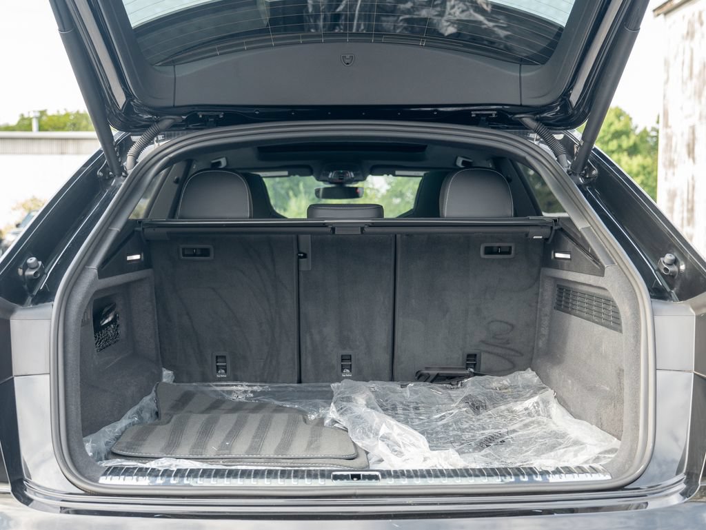 Used 2024 Audi SQ8 Premium Plus w/ S Sport Package AWD/4WD image 38