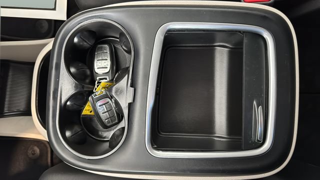 Used 2022 Chrysler Pacifica Touring-L FWD image 18