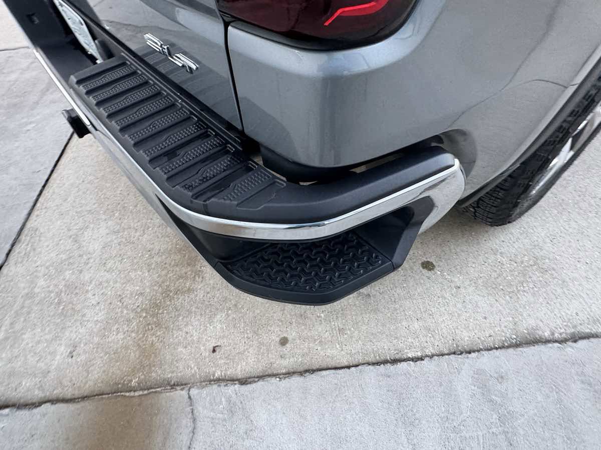 Used 2023 GMC Sierra 1500 SLT w/ SLT Premium Package image 26