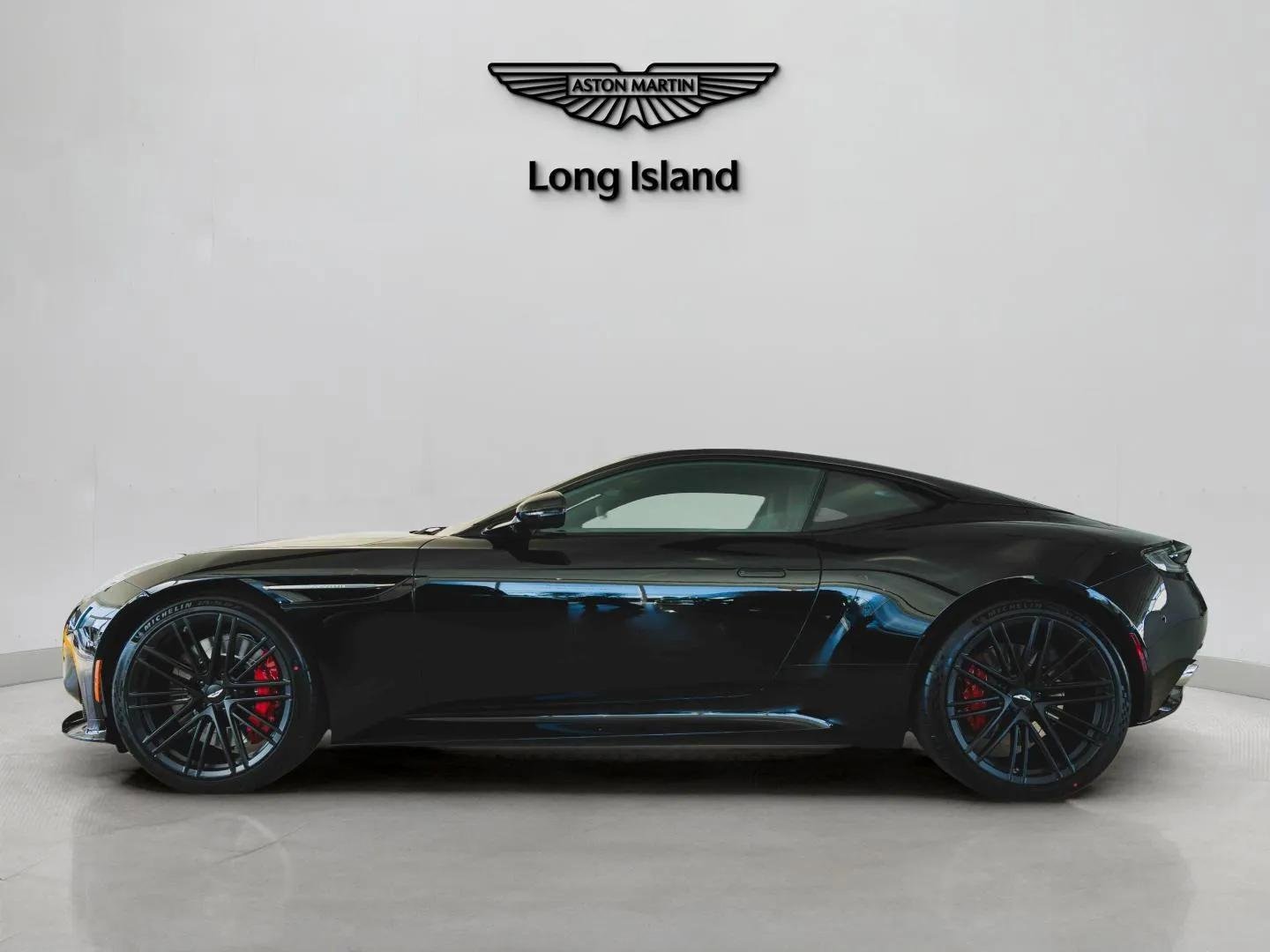 New 2025 Aston Martin DB12 Coupe image 3