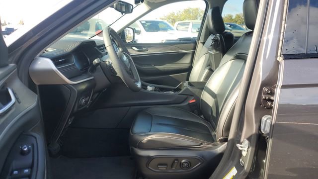 Certified 2023 Jeep Grand Cherokee L Limited w/ Trailer Tow Group (B) image 5