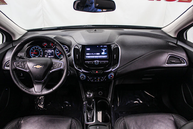 Used 2017 Chevrolet Cruze Premier FWD image 25
