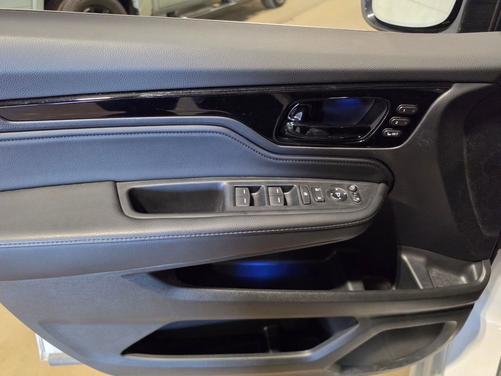 Used 2025 Honda Odyssey Elite image 5
