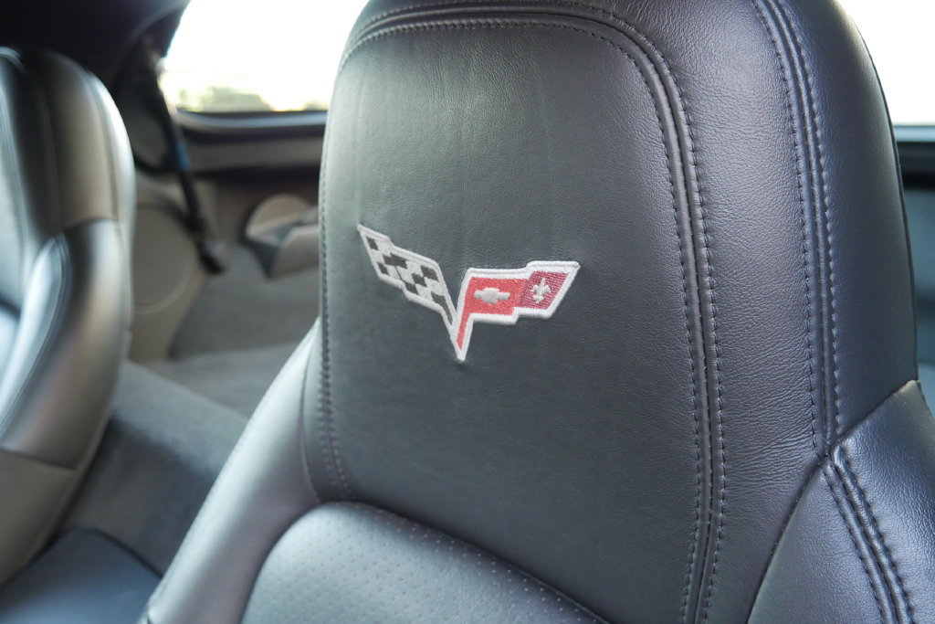 Used 2011 Chevrolet Corvette Coupe w/ Preferred Equipment Group RWD image 13