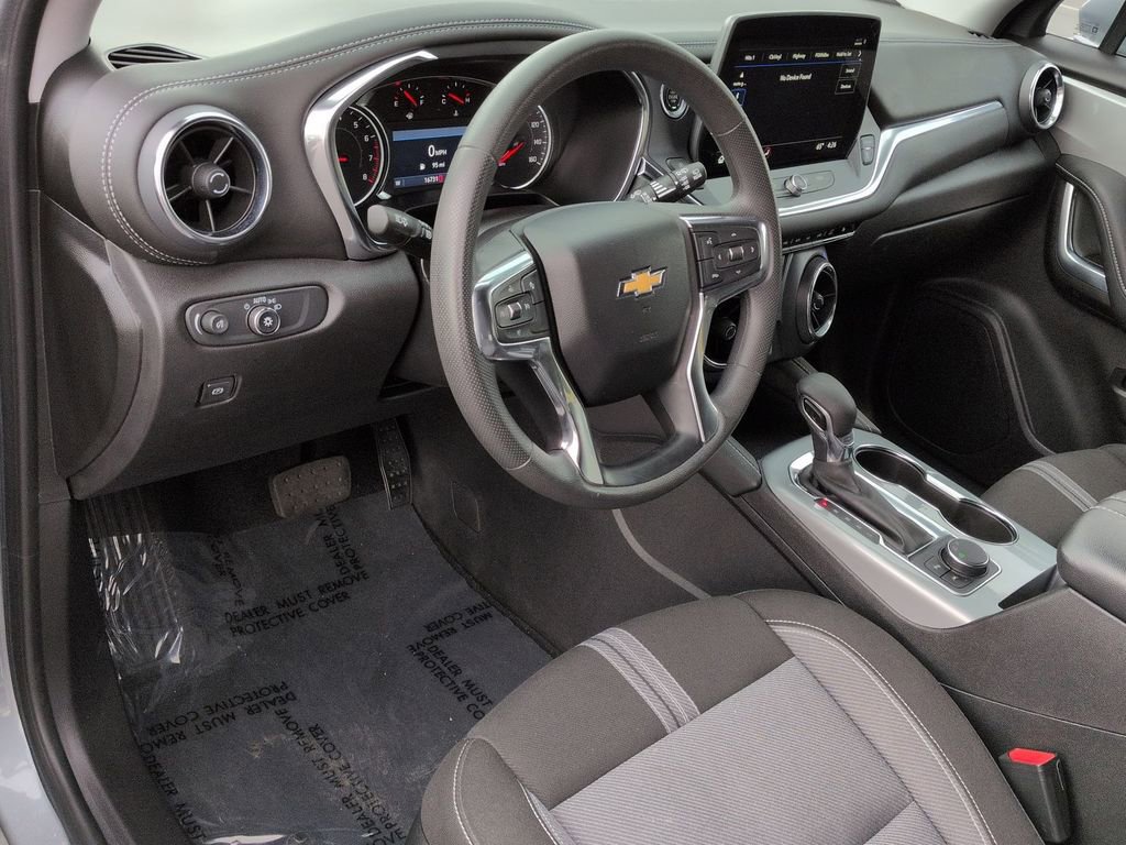 Used 2024 Chevrolet Blazer LT w/ Driver Confidence Package image 18