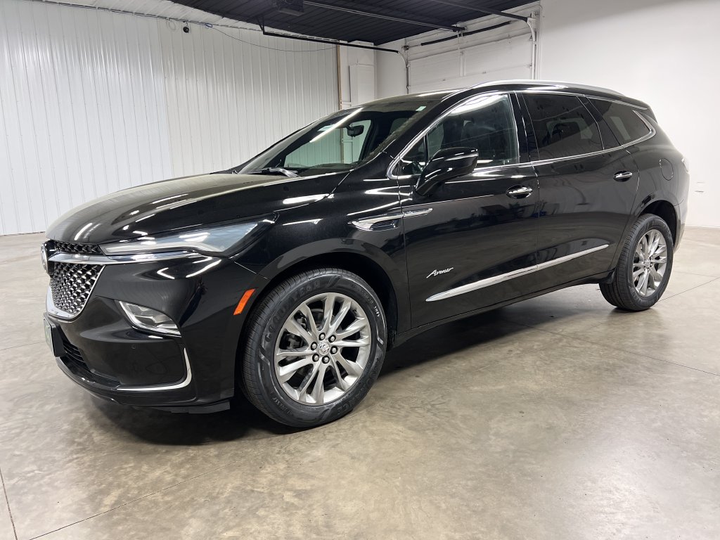 Used 2023 Buick Enclave Avenir w/ Avenir Technology Package AWD/4WD image 7