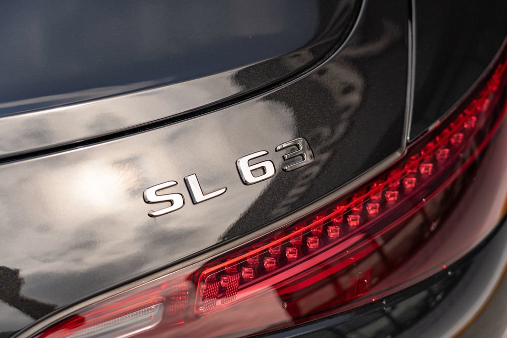 Used 2023 Mercedes-Benz SL 63 AMG 4MATIC w/ Driver Assistance Package image 8