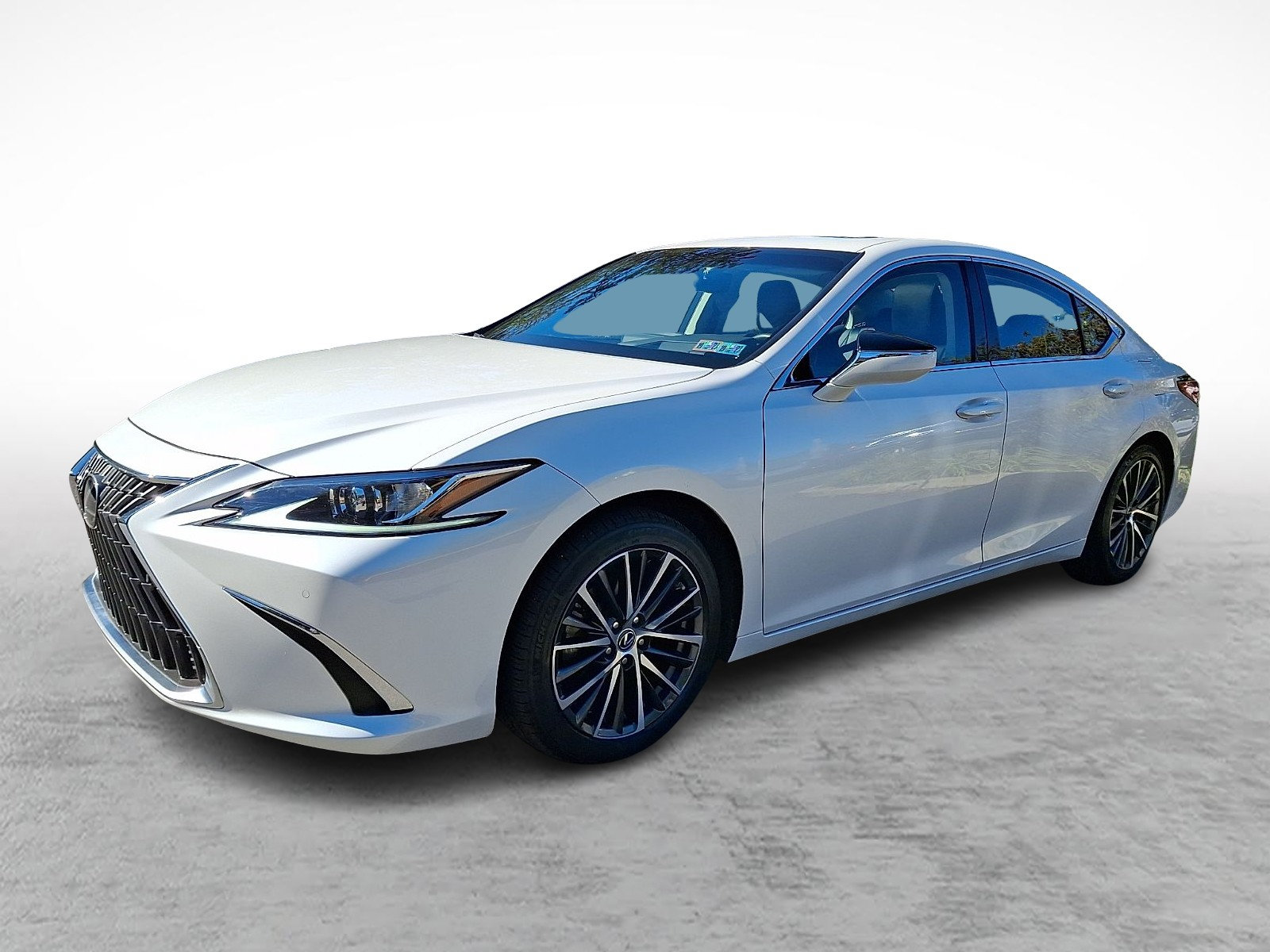 Certified 2024 Lexus ES 350 w/ Premium Package FWD image 3