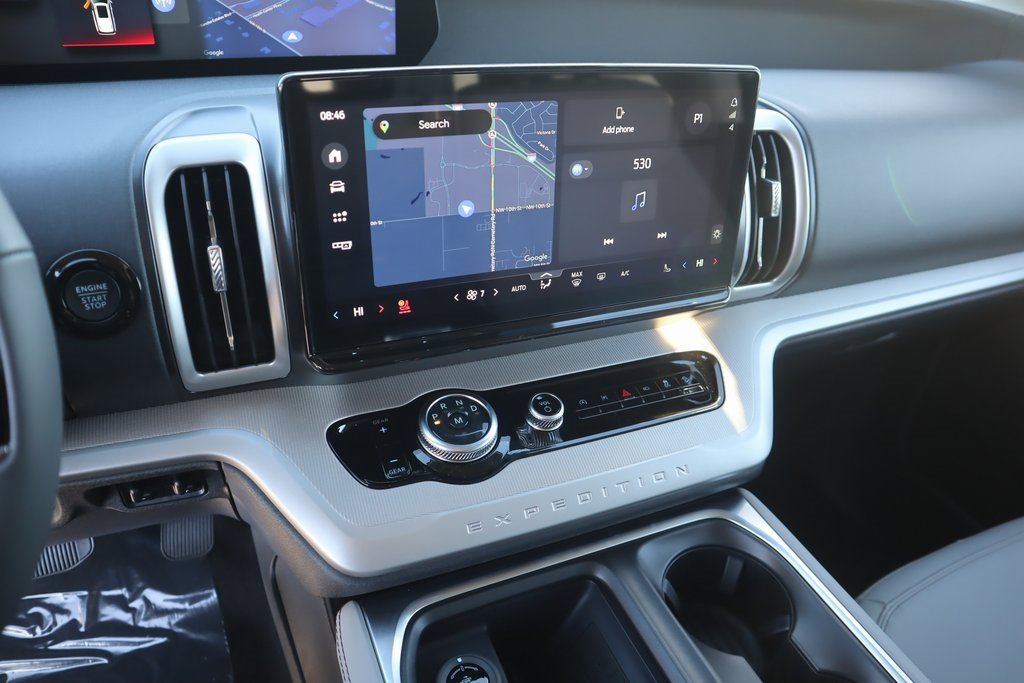 New 2025 Ford Expedition Active image 5