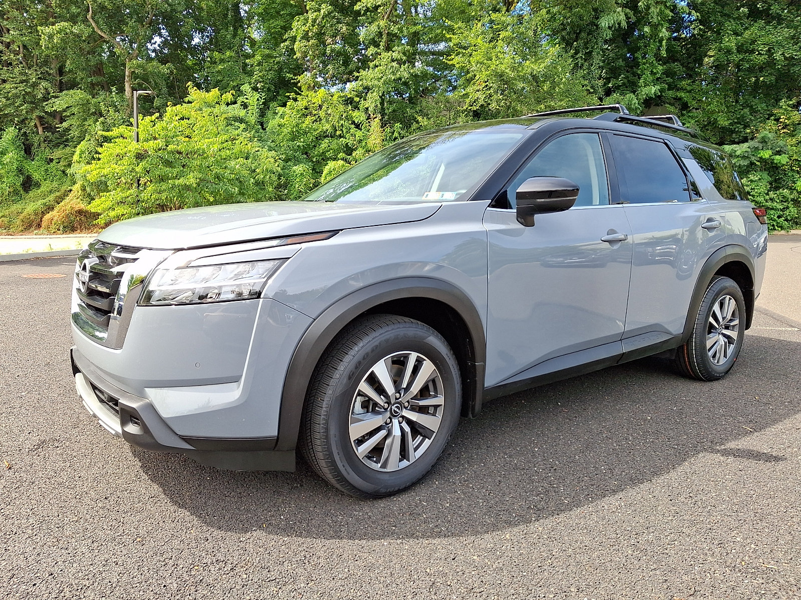 Certified 2024 Nissan Pathfinder SL AWD/4WD image 3