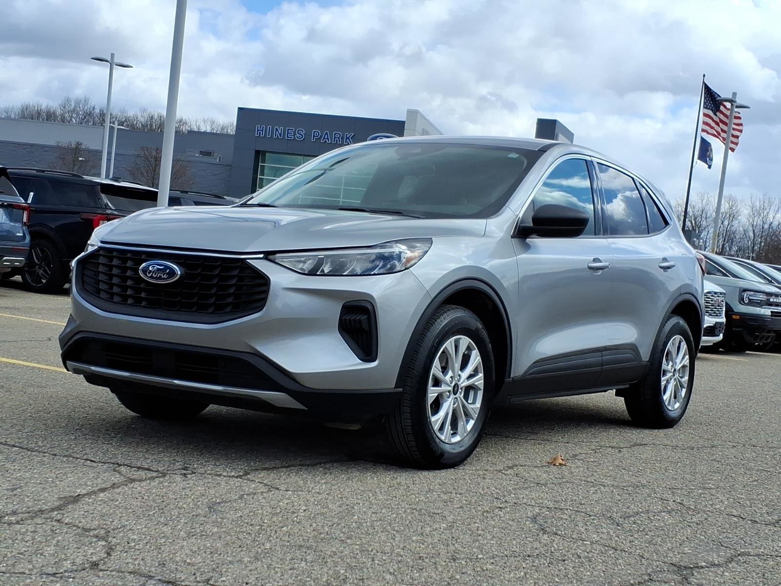 Certified 2023 Ford Escape Active image 3