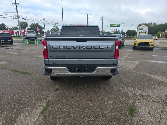 Used 2021 Chevrolet Silverado 1500 LTZ w/ Safety Package II AWD/4WD image 6