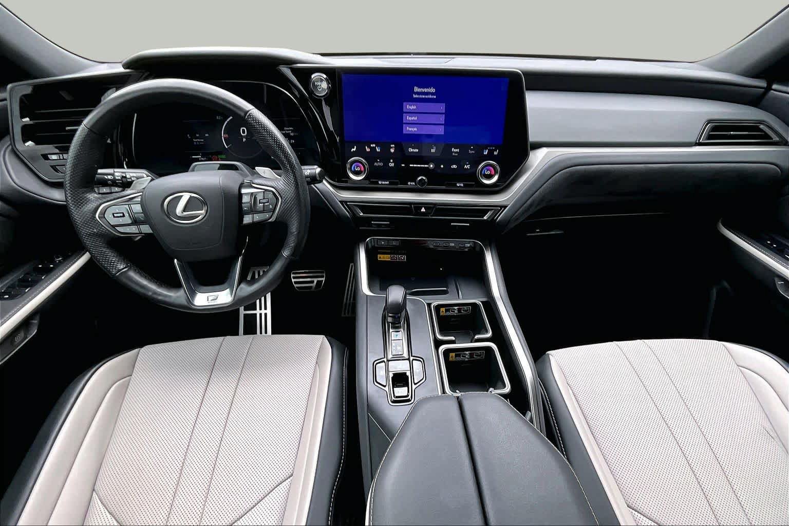 Used 2025 Lexus TX 500h AWD w/ Technology Package image 16