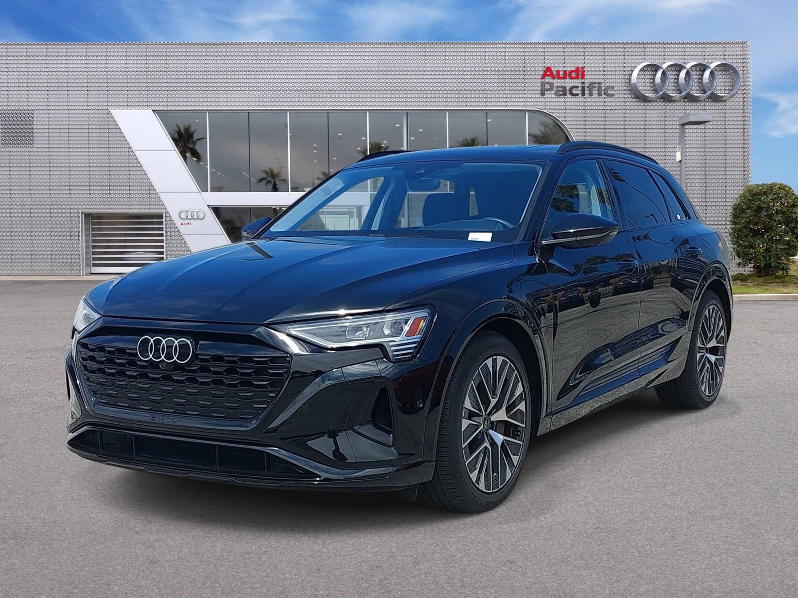 Used 2024 Audi Q8 e-tron Premium Plus w/ Premium Plus Package