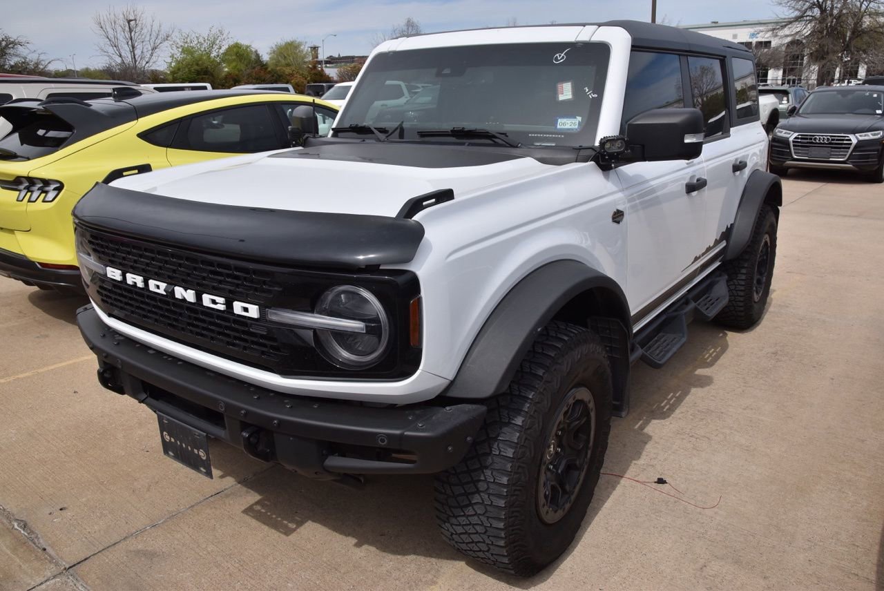 Used 2023 Ford Bronco Wildtrak image 1