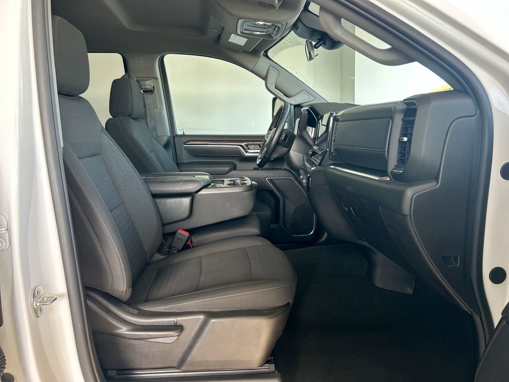 Used 2025 Chevrolet Silverado 2500 LT w/ Convenience Package AWD/4WD image 28