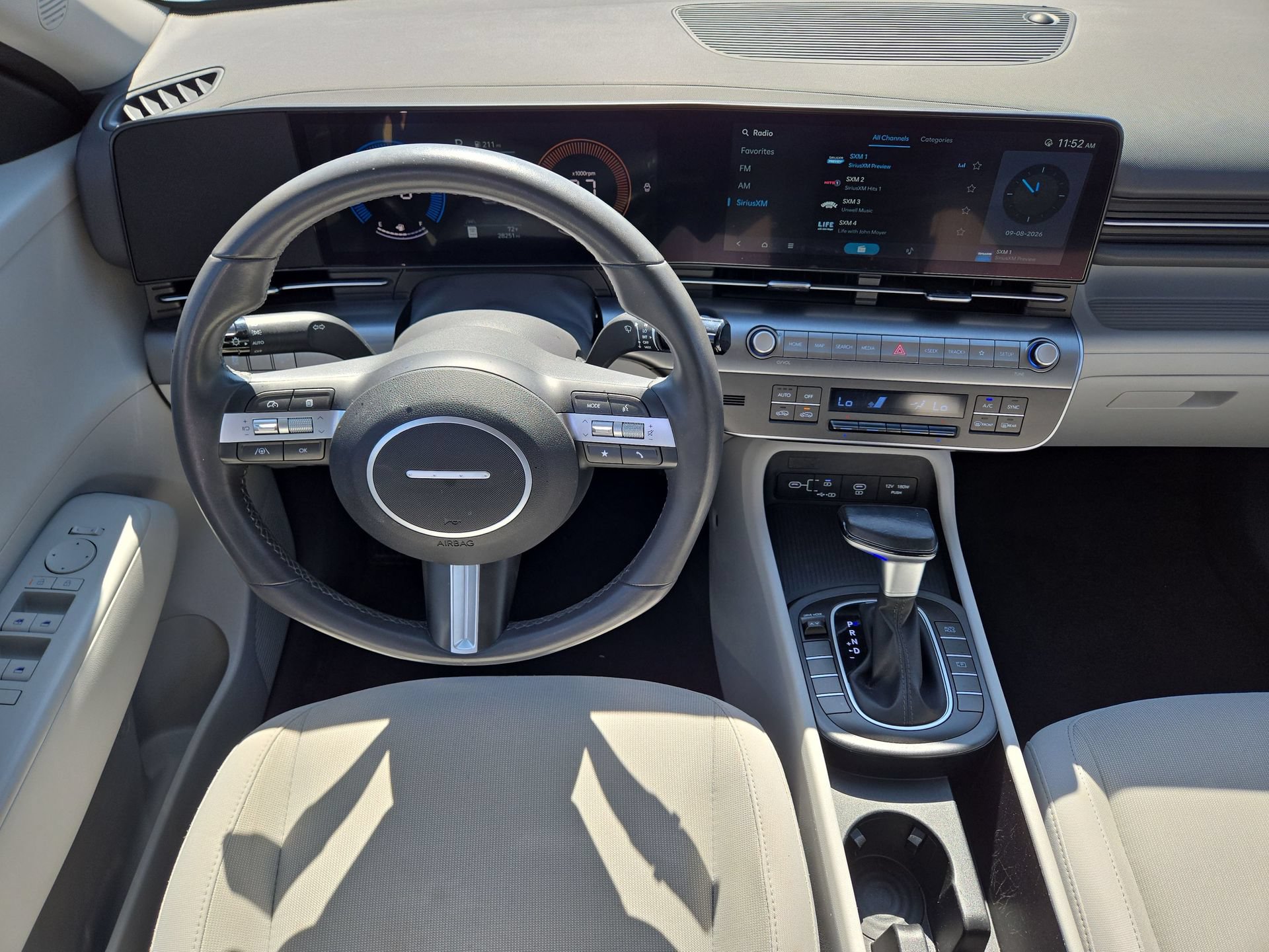 Used 2025 Hyundai Kona SEL FWD image 14