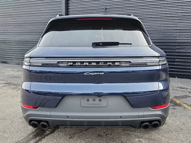 Certified 2026 Porsche Cayenne AWD/4WD image 6