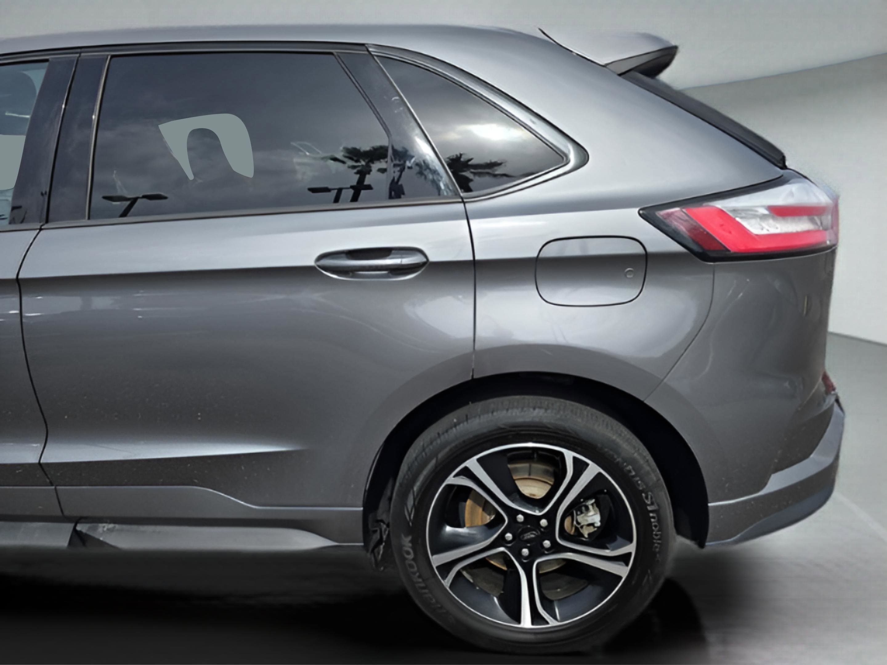 Used 2024 Ford Edge ST w/ Cold Weather Package image 31