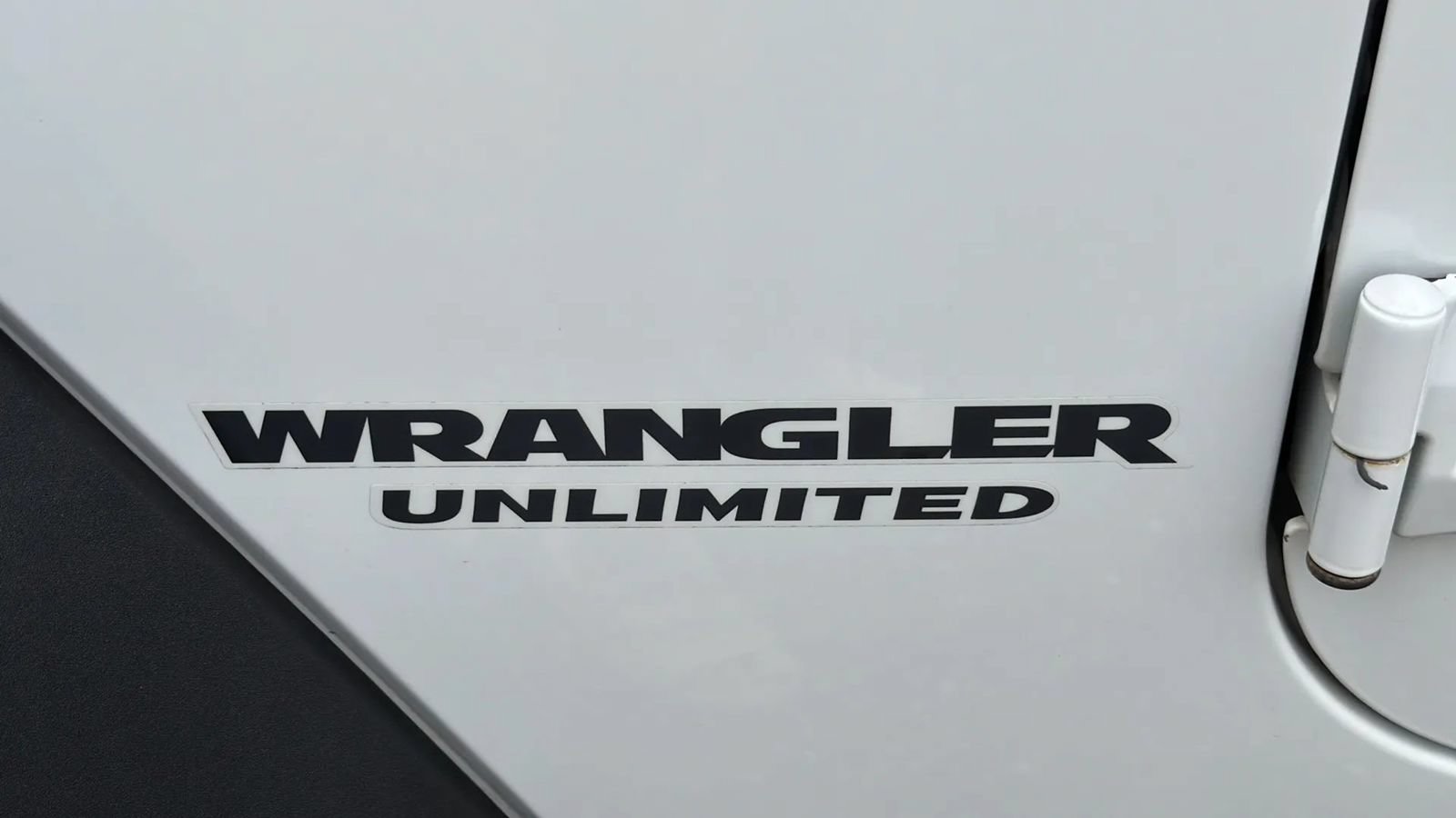 Used 2015 Jeep Wrangler Unlimited Sport AWD/4WD image 16