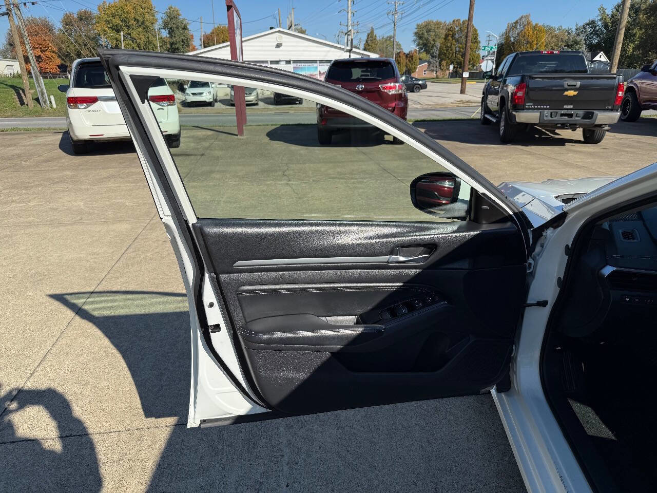 Used 2020 Nissan Altima 2.5 SV FWD image 7