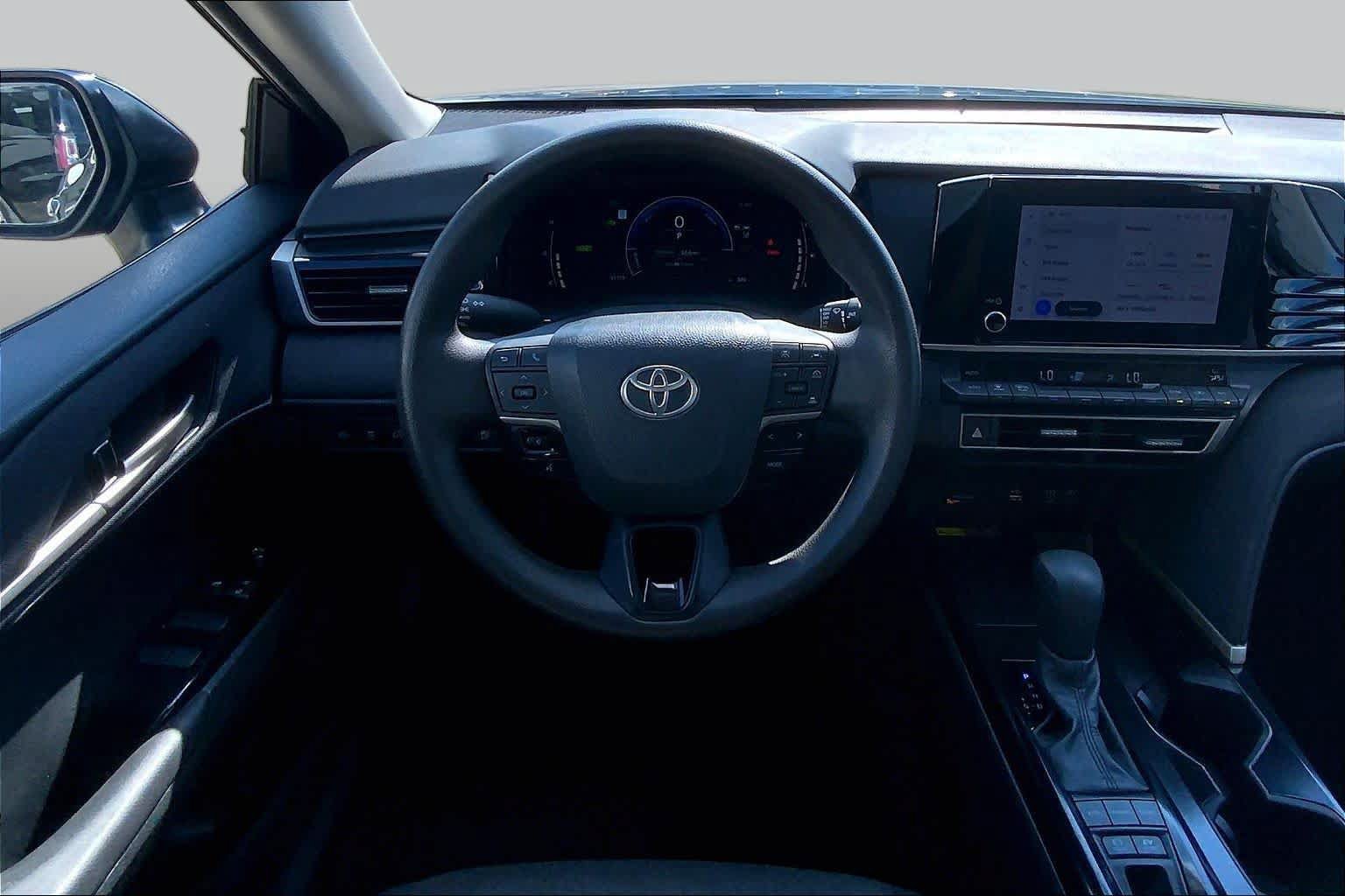 Used 2025 Toyota Camry LE FWD image 6